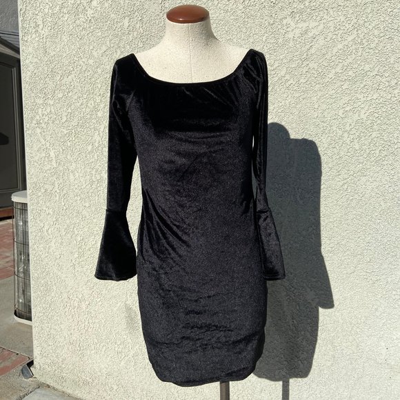 boohoo little black dress